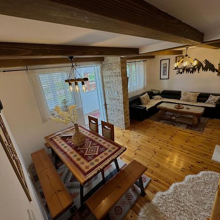 Guest House Sara 자블야크 외부 사진