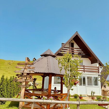 Guest House Sara 자블야크 외부 사진