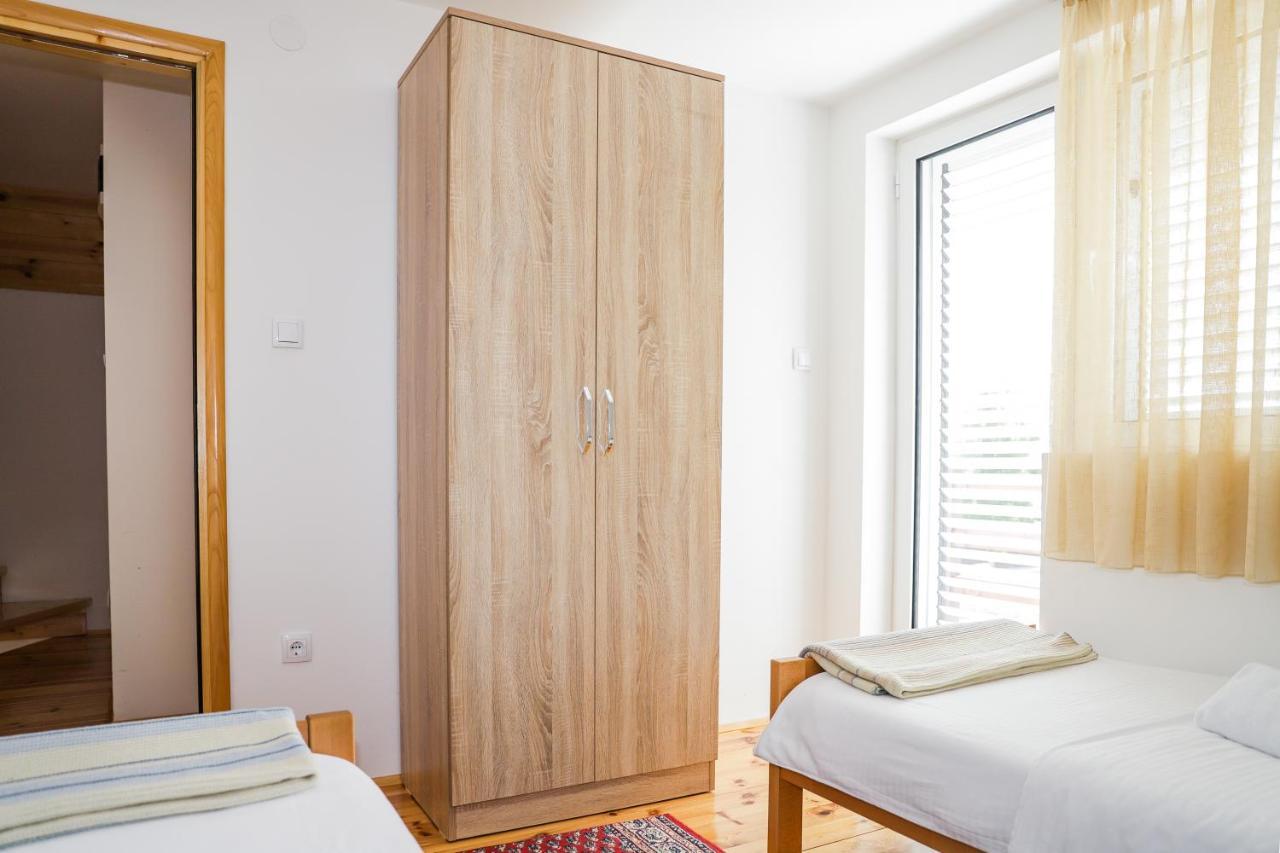 Guest House Sara 자블야크 외부 사진