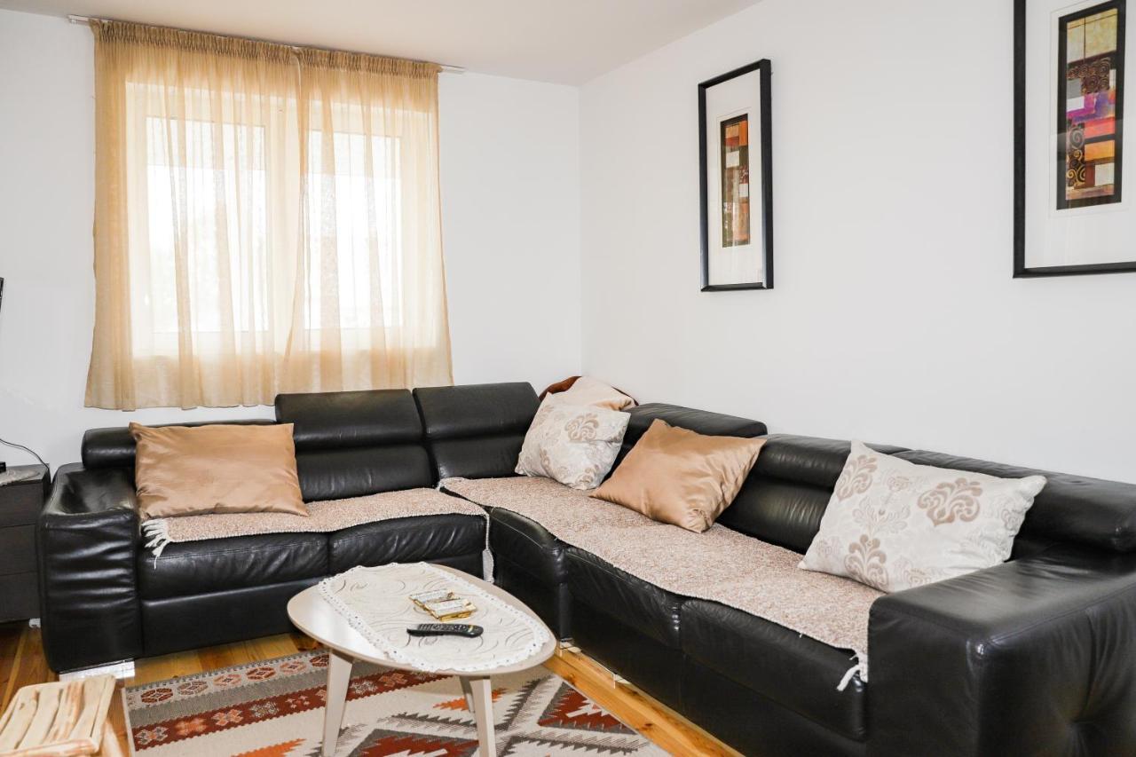 Guest House Sara 자블야크 외부 사진