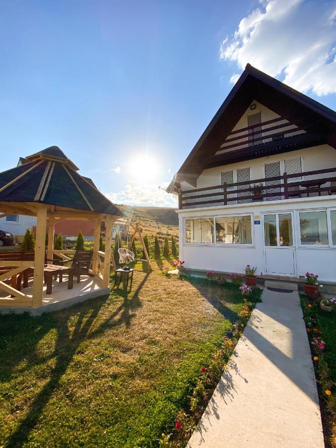 Guest House Sara 자블야크 외부 사진