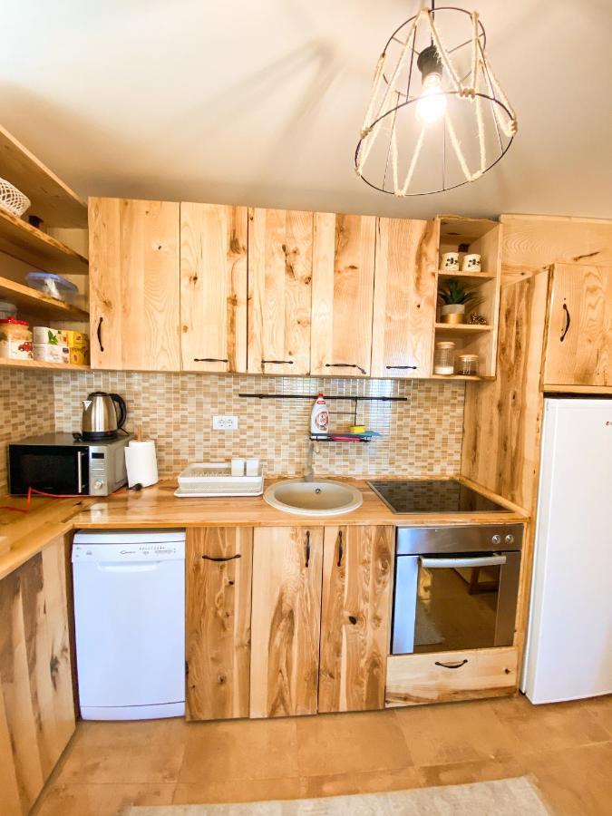 Guest House Sara 자블야크 외부 사진