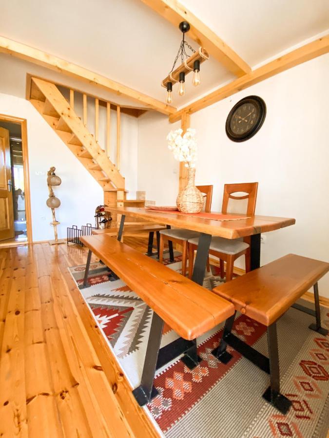 Guest House Sara 자블야크 외부 사진