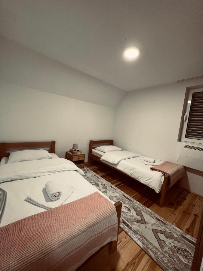 Guest House Sara 자블야크 외부 사진