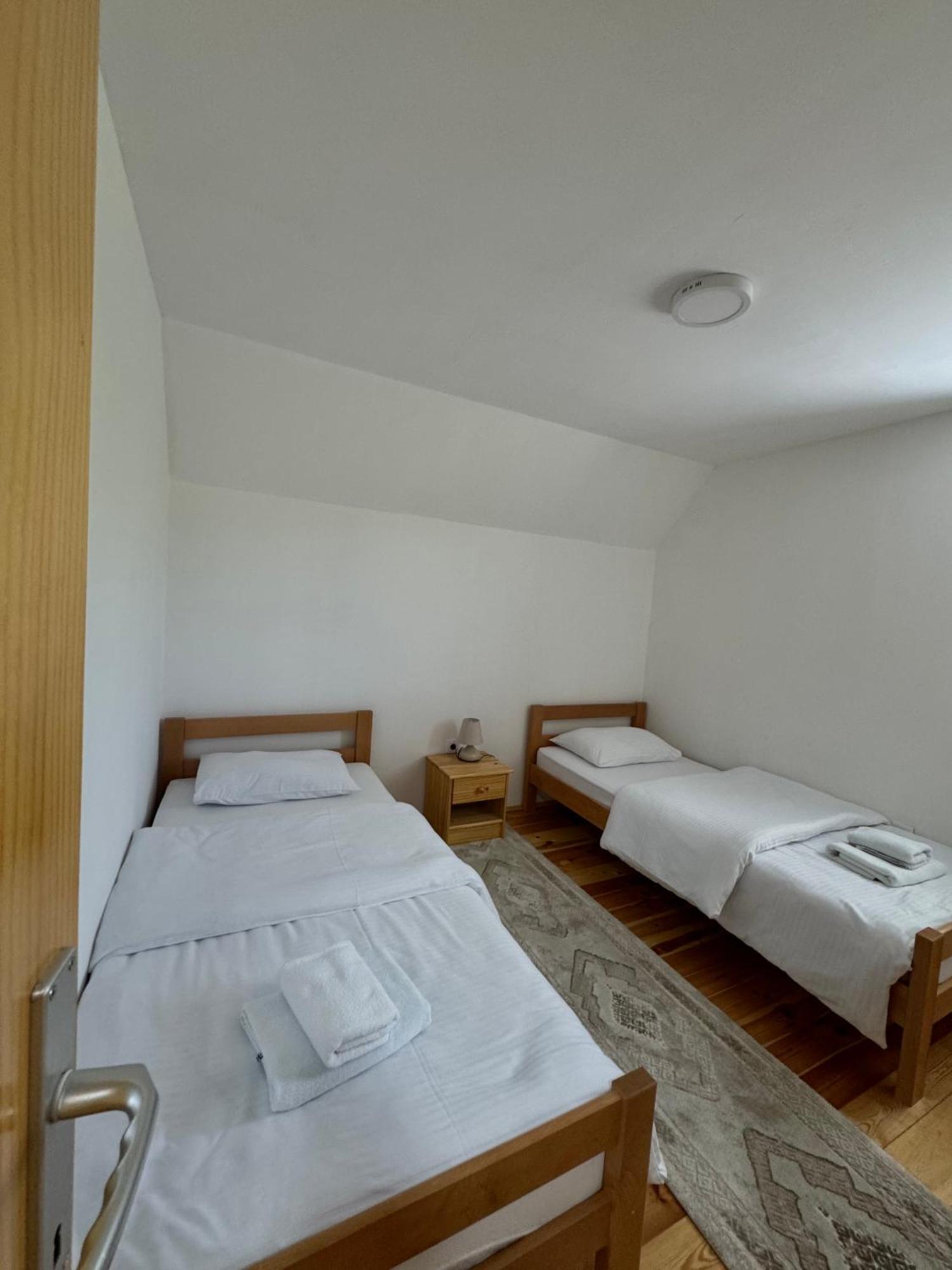 Guest House Sara 자블야크 외부 사진