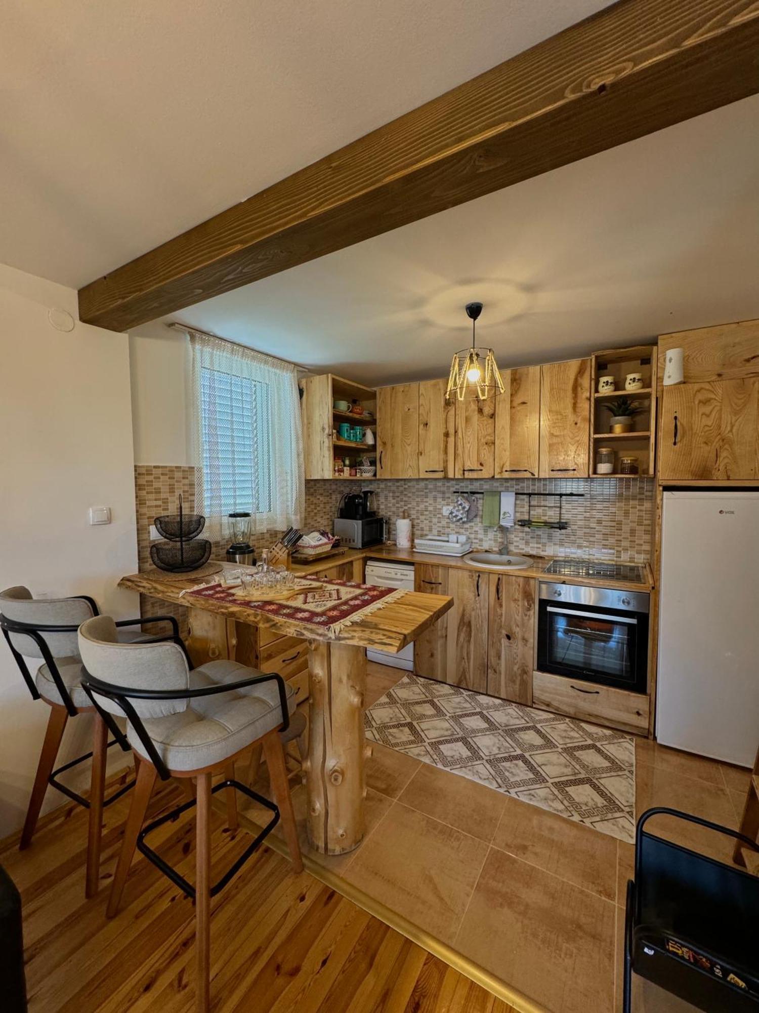 Guest House Sara 자블야크 외부 사진