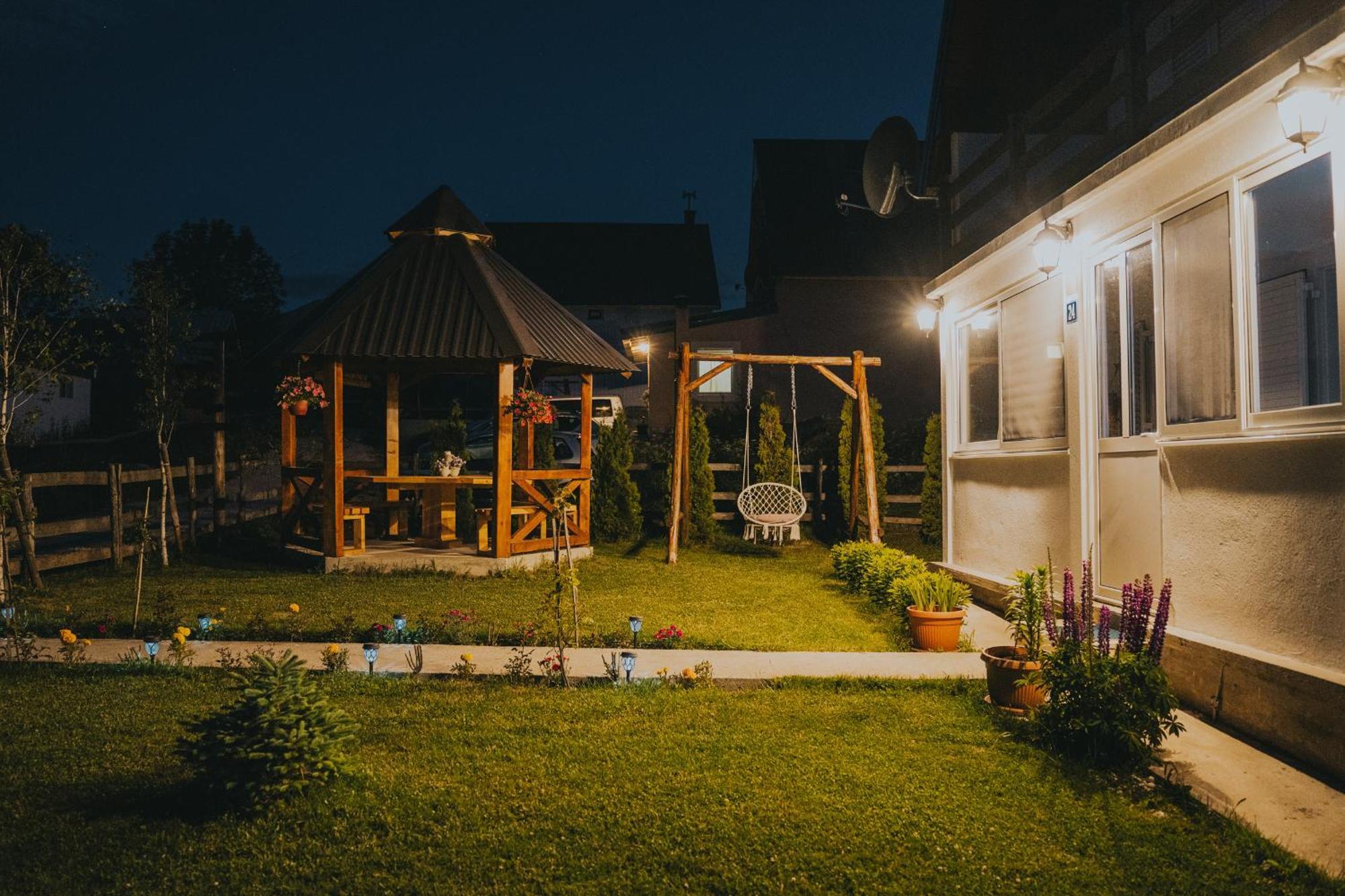 Guest House Sara 자블야크 외부 사진